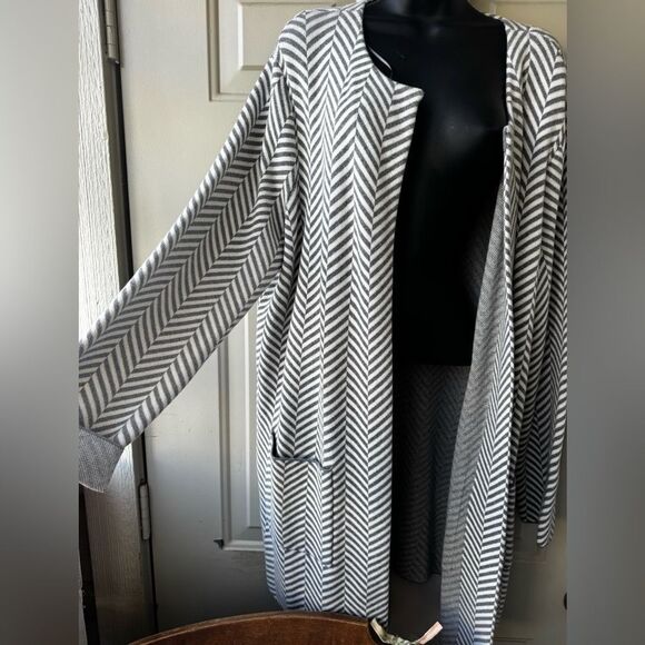 Ann Taylor Open Front Chevron Cardigan – Gray & White – Size XL – NWT - Picture 4 of 11